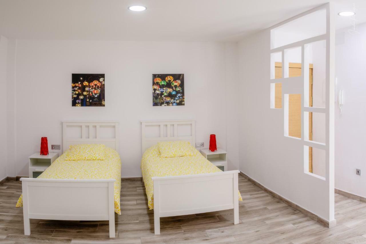Apartamentos Los Laureles Los Llanos De Aridane Luaran gambar